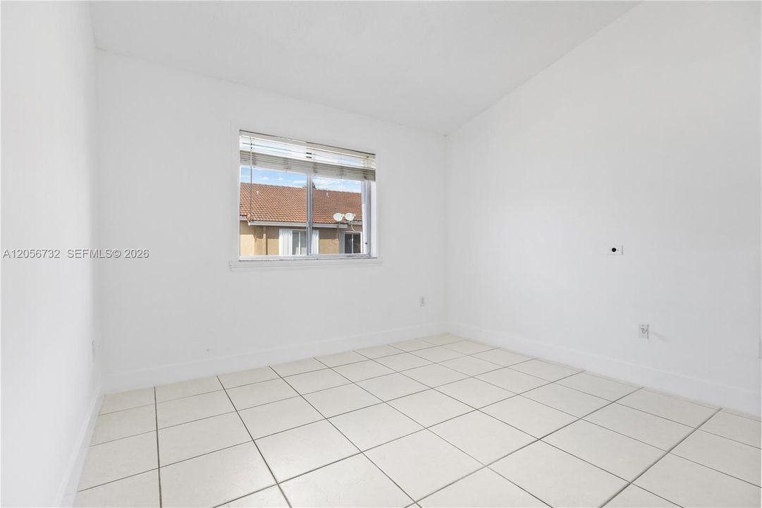 В аренду: $2,550 (2 спален, 2 ванн, 950 Квадратных фут)