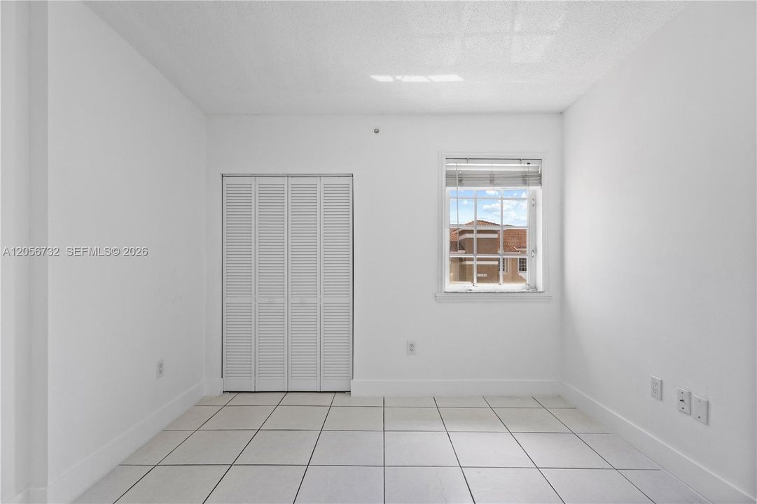 В аренду: $2,550 (2 спален, 2 ванн, 950 Квадратных фут)