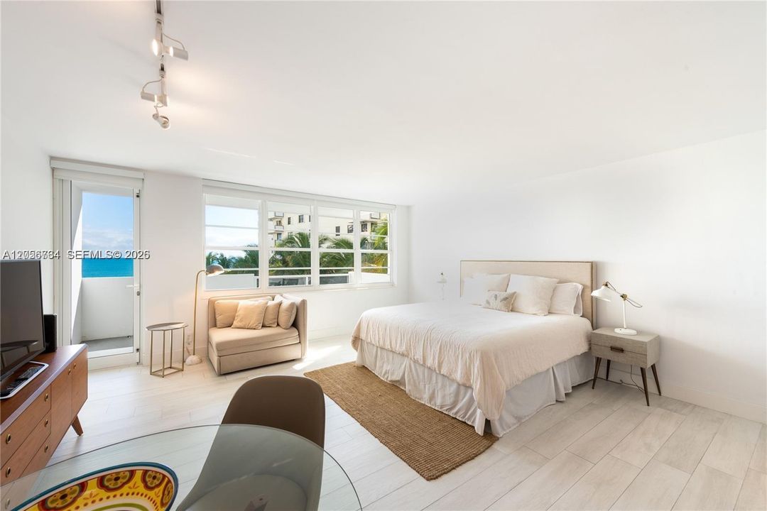 For Rent: $4,400 (0 beds, 1 baths, 525 Square Feet)