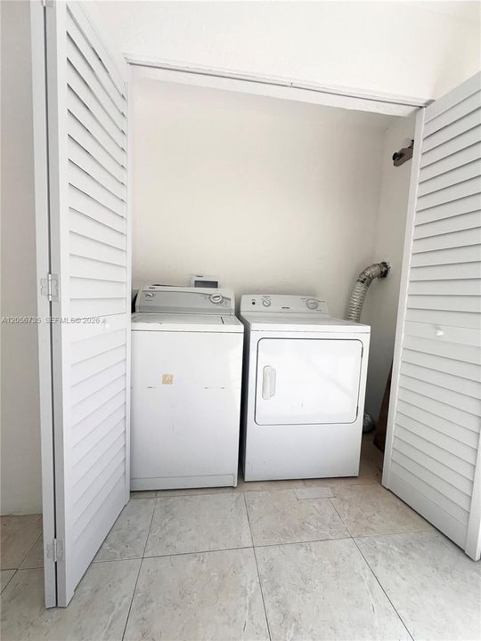 В аренду: $3,500 (4 спален, 2 ванн, 1290 Квадратных фут)