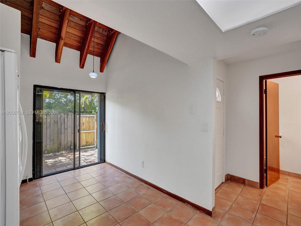 En Venta: $775,000 (2 camas, 2 baños, 1552 Pies cuadrados)