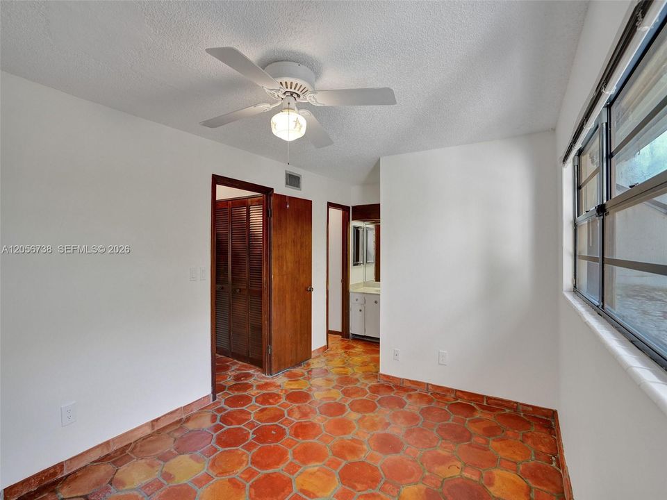 En Venta: $775,000 (2 camas, 2 baños, 1552 Pies cuadrados)