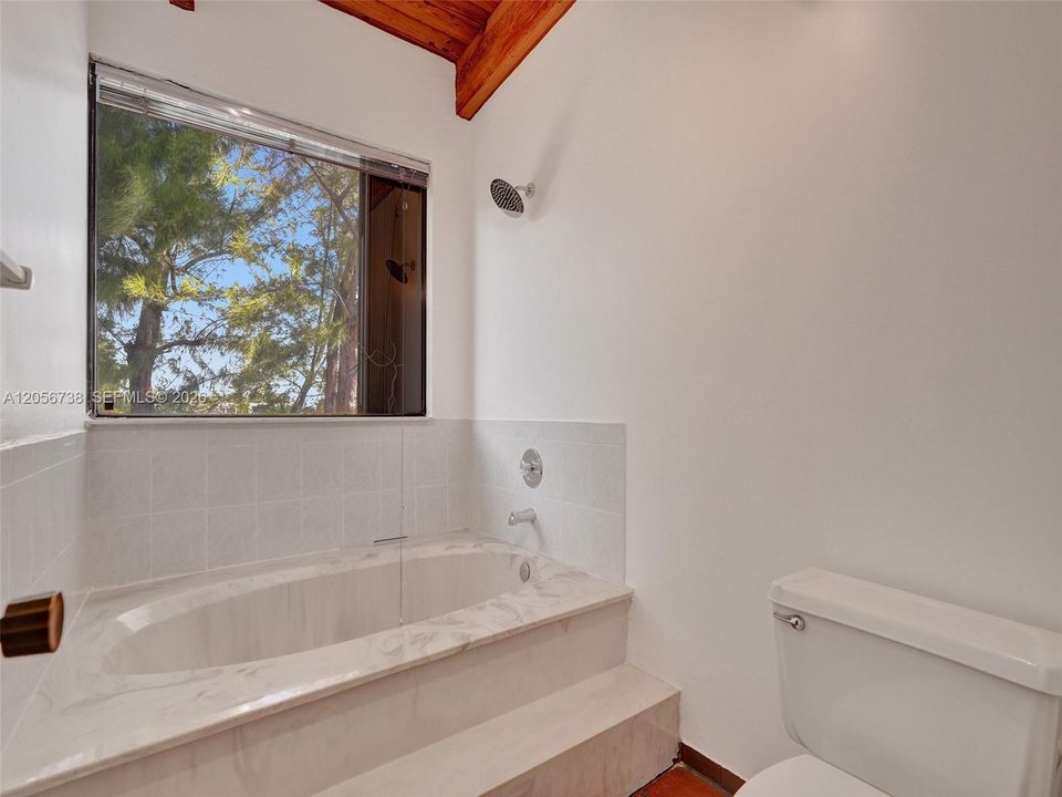 En Venta: $775,000 (2 camas, 2 baños, 1552 Pies cuadrados)