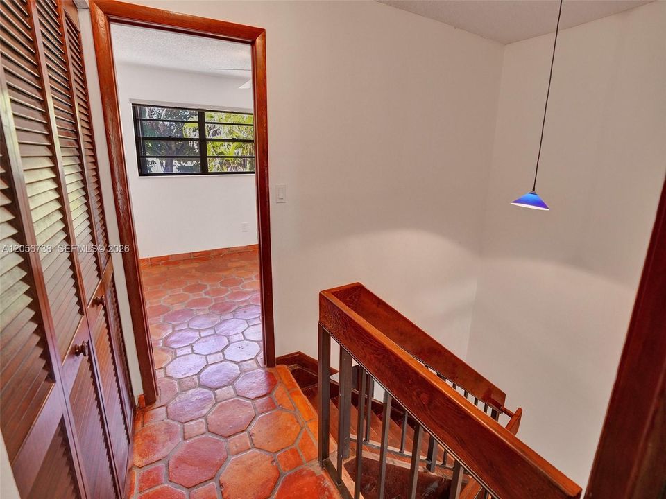 En Venta: $775,000 (2 camas, 2 baños, 1552 Pies cuadrados)