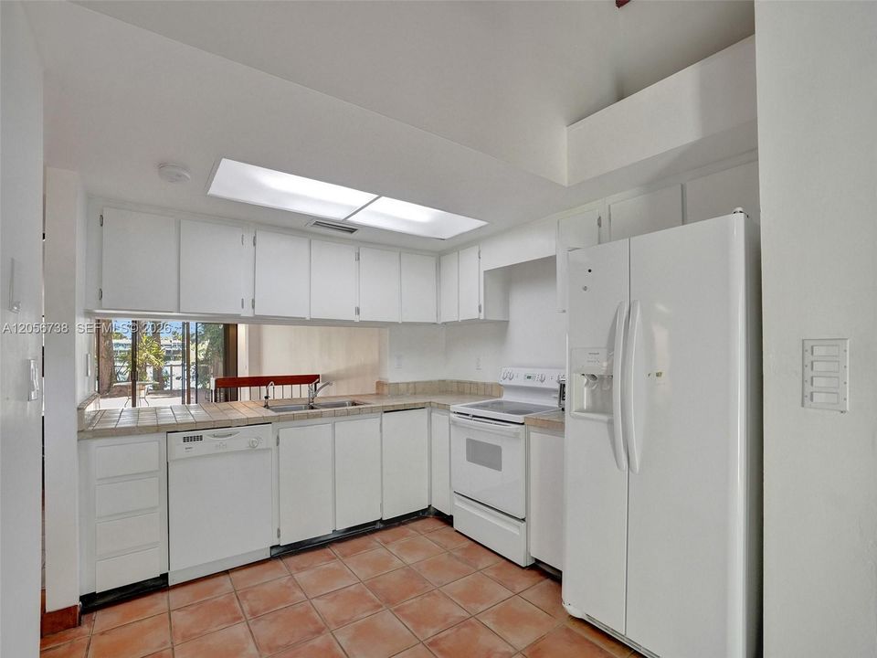 En Venta: $775,000 (2 camas, 2 baños, 1552 Pies cuadrados)