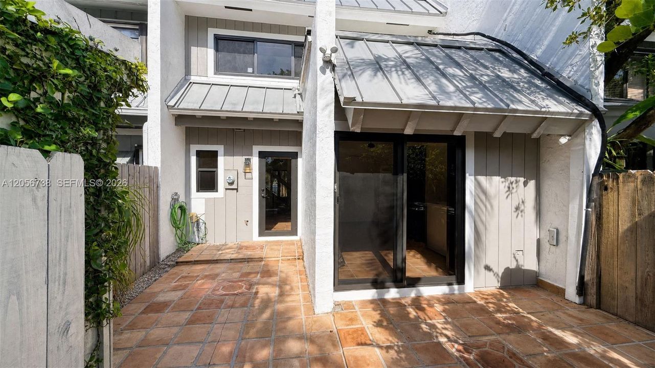 En Venta: $775,000 (2 camas, 2 baños, 1552 Pies cuadrados)