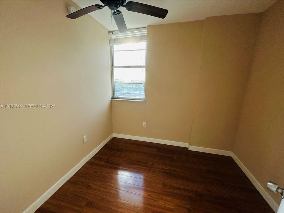 For Rent: $3,950 (4 beds, 2 baths, 1644 Square Feet)