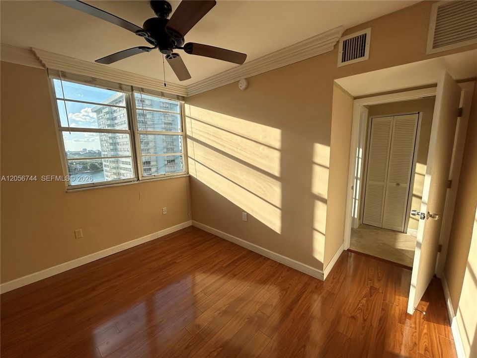 For Rent: $3,950 (4 beds, 2 baths, 1644 Square Feet)