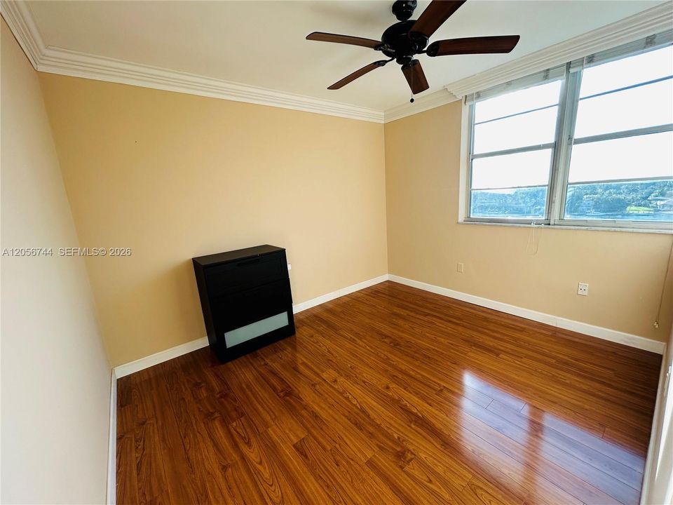 For Rent: $3,950 (4 beds, 2 baths, 1644 Square Feet)