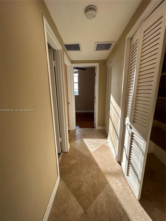 For Rent: $3,950 (4 beds, 2 baths, 1644 Square Feet)