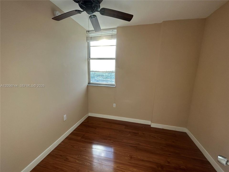 For Rent: $3,950 (4 beds, 2 baths, 1644 Square Feet)
