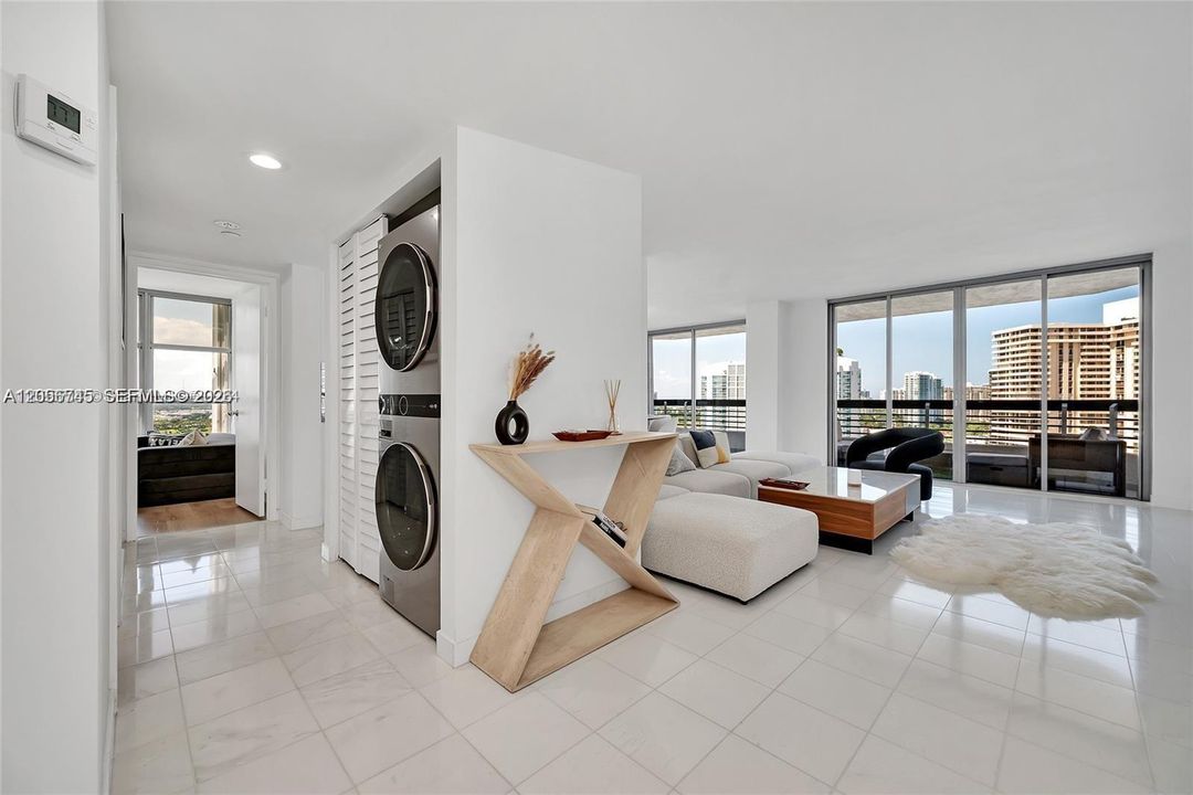 For Rent: $3,650 (2 beds, 2 baths, 1361 Square Feet)