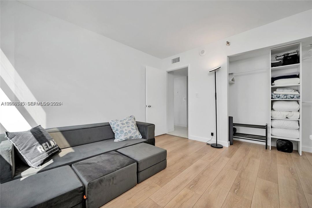 For Rent: $3,650 (2 beds, 2 baths, 1361 Square Feet)