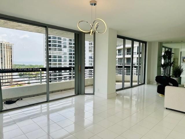 For Rent: $3,650 (2 beds, 2 baths, 1361 Square Feet)