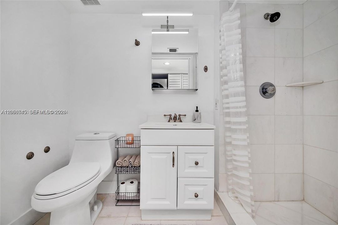 For Rent: $3,650 (2 beds, 2 baths, 1361 Square Feet)