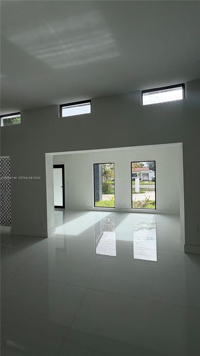 В аренду: $5,300 (4 спален, 4 ванн, 3002 Квадратных фут)