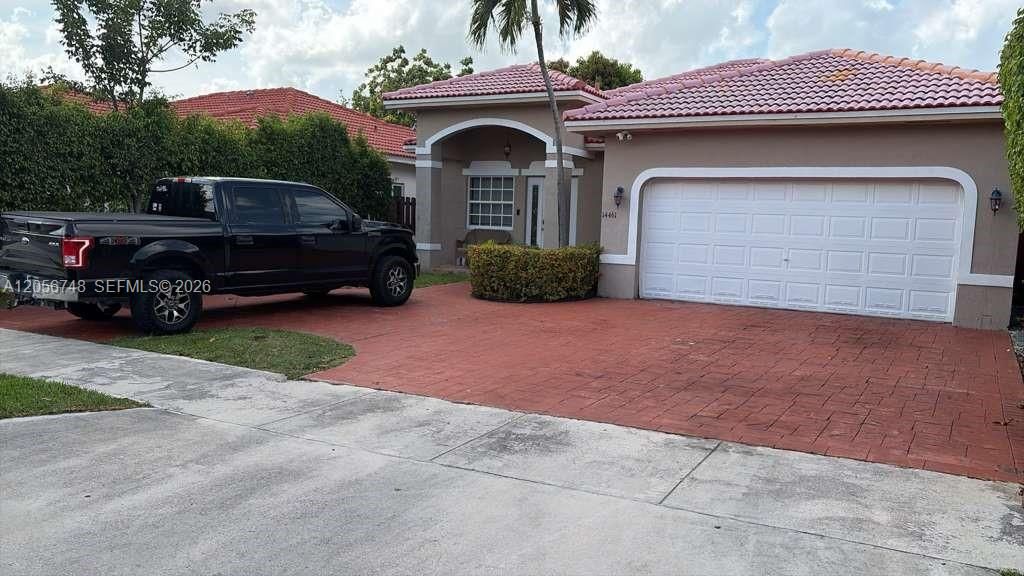 В аренду: $3,500 (3 спален, 2 ванн, 1335 Квадратных фут)