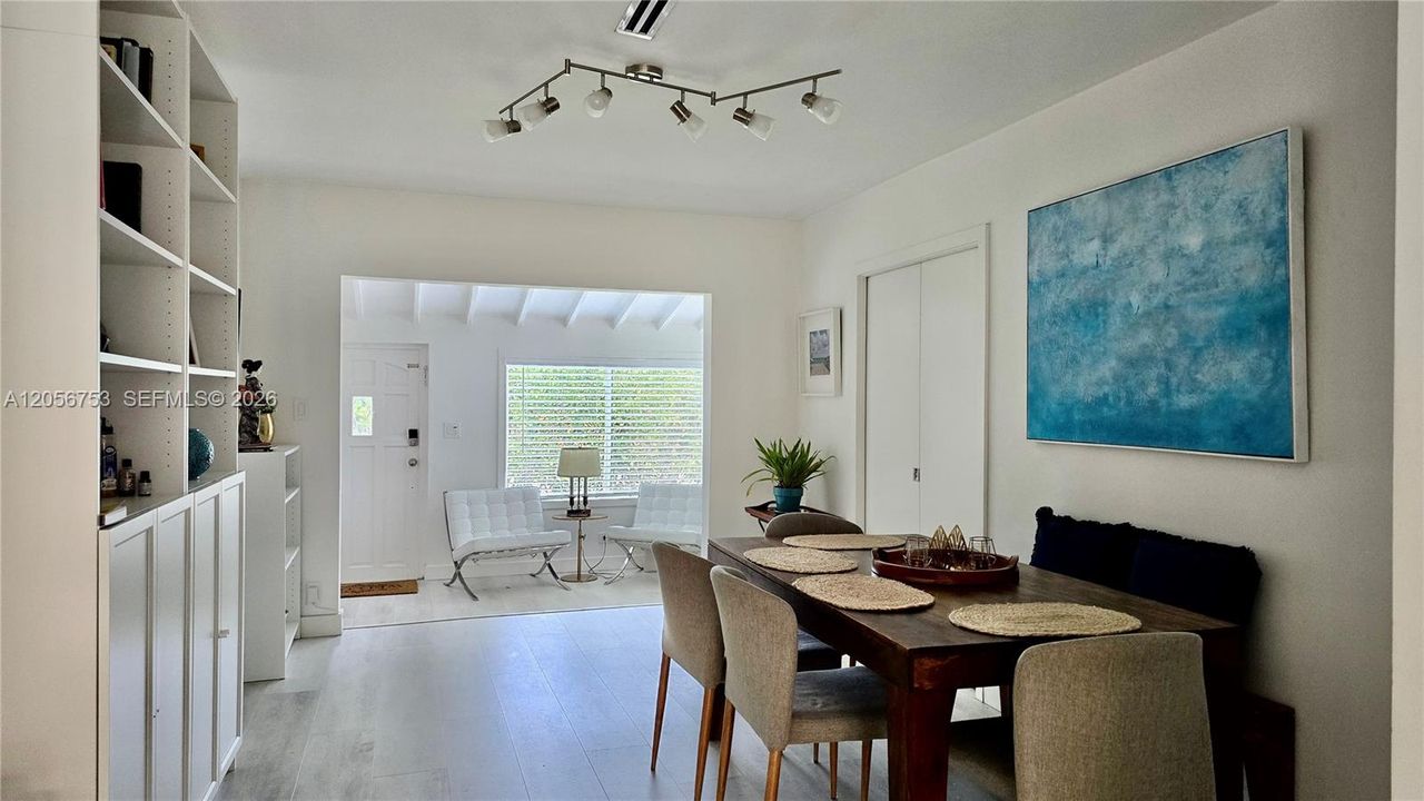 For Rent: $5,500 (3 beds, 2 baths, 1180 Square Feet)