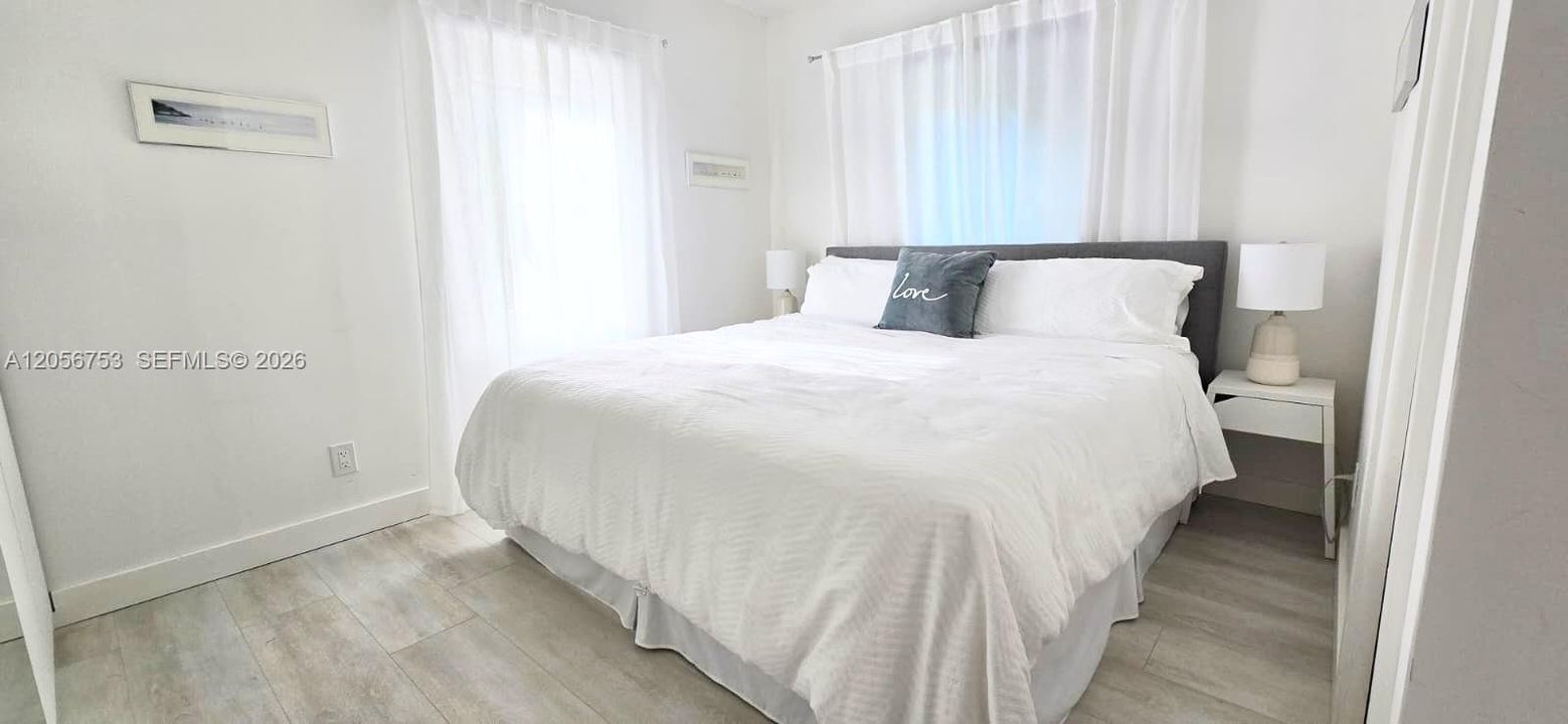 For Rent: $5,500 (3 beds, 2 baths, 1180 Square Feet)