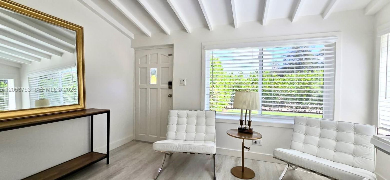 For Rent: $5,500 (3 beds, 2 baths, 1180 Square Feet)