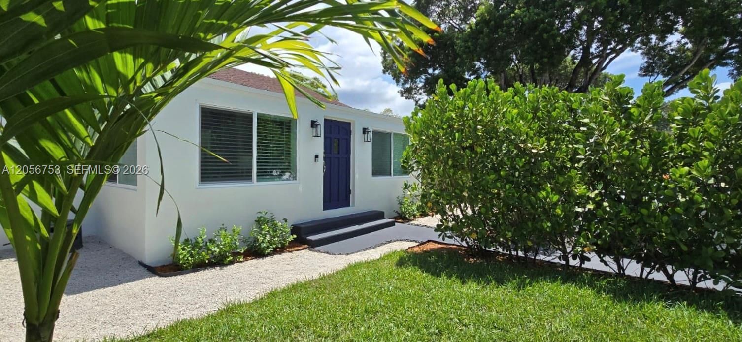 For Rent: $5,500 (3 beds, 2 baths, 1180 Square Feet)
