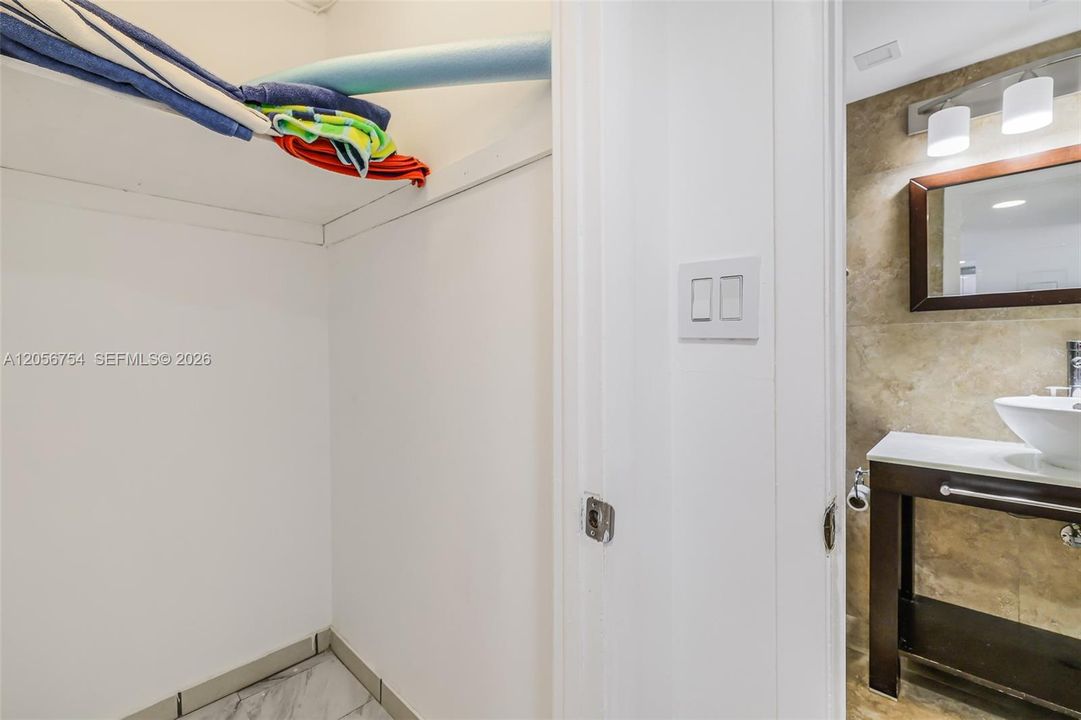 En Venta: $475,000 (1 camas, 1 baños, 659 Pies cuadrados)