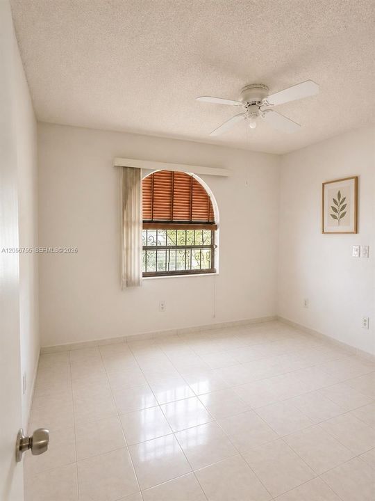 For Sale: $499,900 (3 beds, 2 baths, 1274 Square Feet)