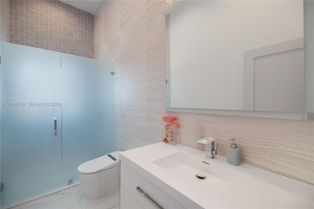 For Sale: $3,500,000 (4 beds, 5 baths, 3714 Square Feet)