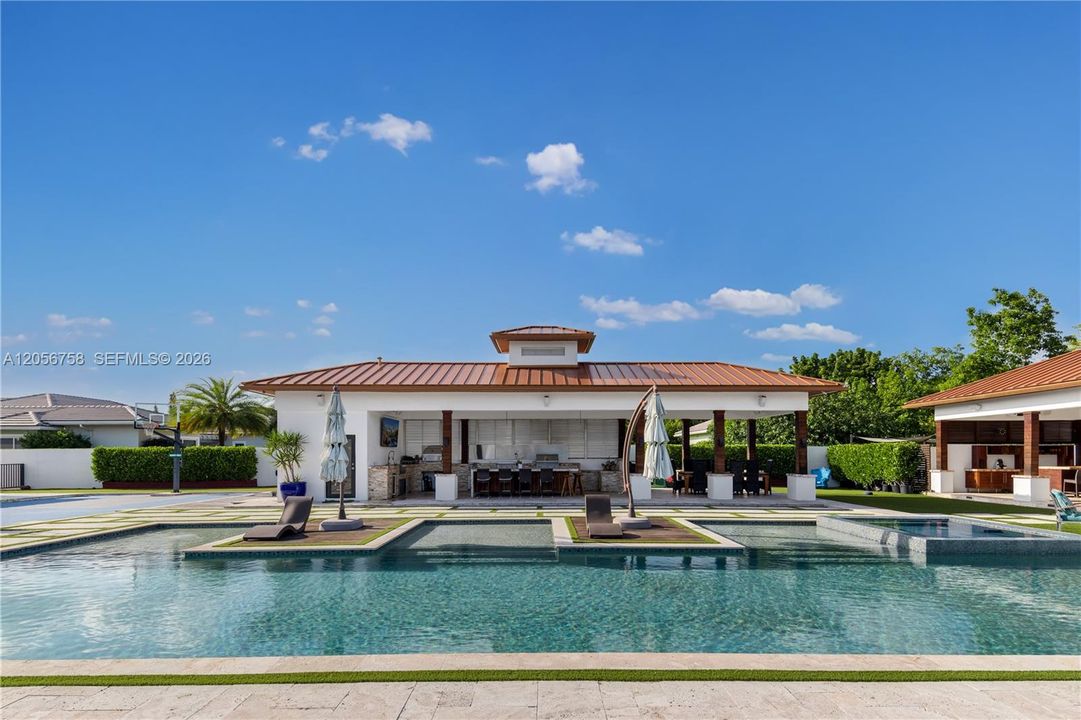 For Sale: $3,500,000 (4 beds, 5 baths, 3714 Square Feet)