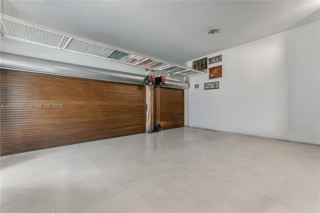 For Sale: $3,500,000 (4 beds, 5 baths, 3714 Square Feet)