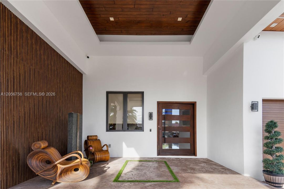 For Sale: $3,500,000 (4 beds, 5 baths, 3714 Square Feet)