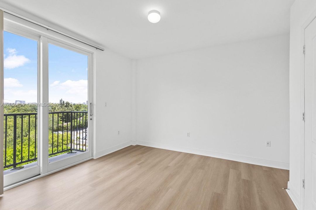 For Rent: $2,300 (1 beds, 1 baths, 695 Square Feet)