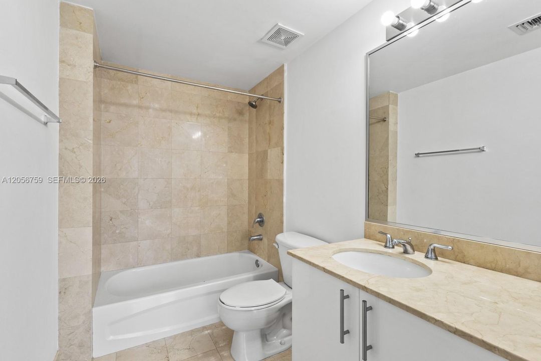 For Rent: $2,300 (1 beds, 1 baths, 695 Square Feet)