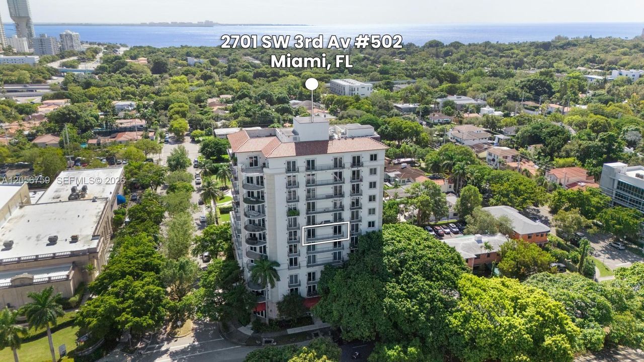 For Rent: $2,300 (1 beds, 1 baths, 695 Square Feet)