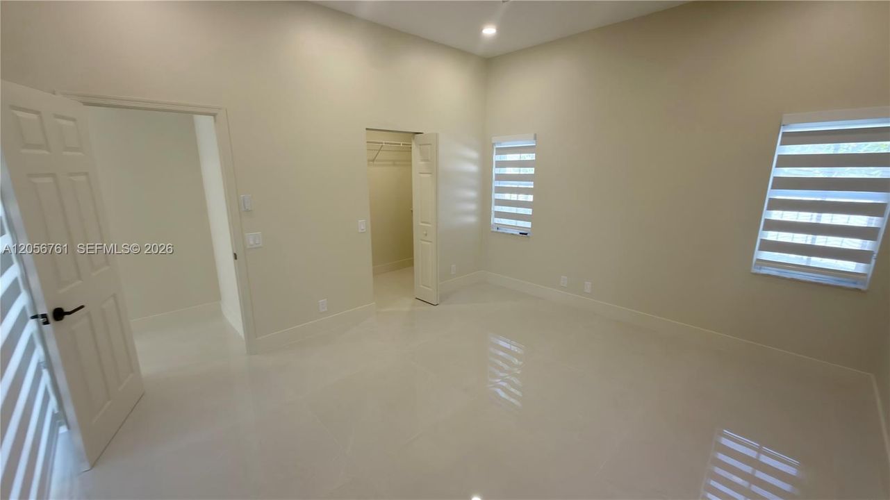 В аренду: $4,600 (3 спален, 2 ванн, 1522 Квадратных фут)