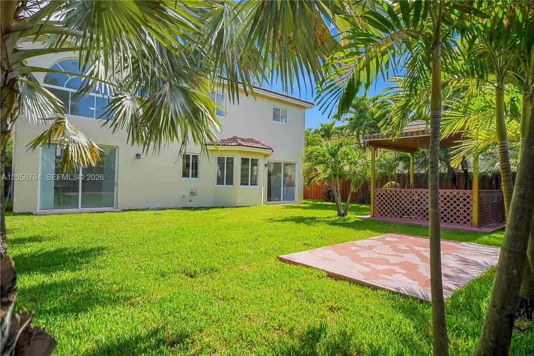 En Venta: $750,000 (5 camas, 3 baños, 3575 Pies cuadrados)