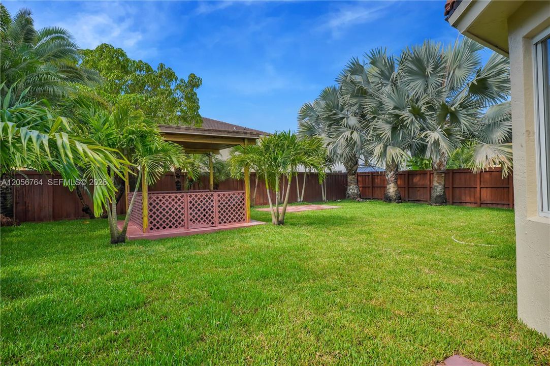 En Venta: $750,000 (5 camas, 3 baños, 3575 Pies cuadrados)