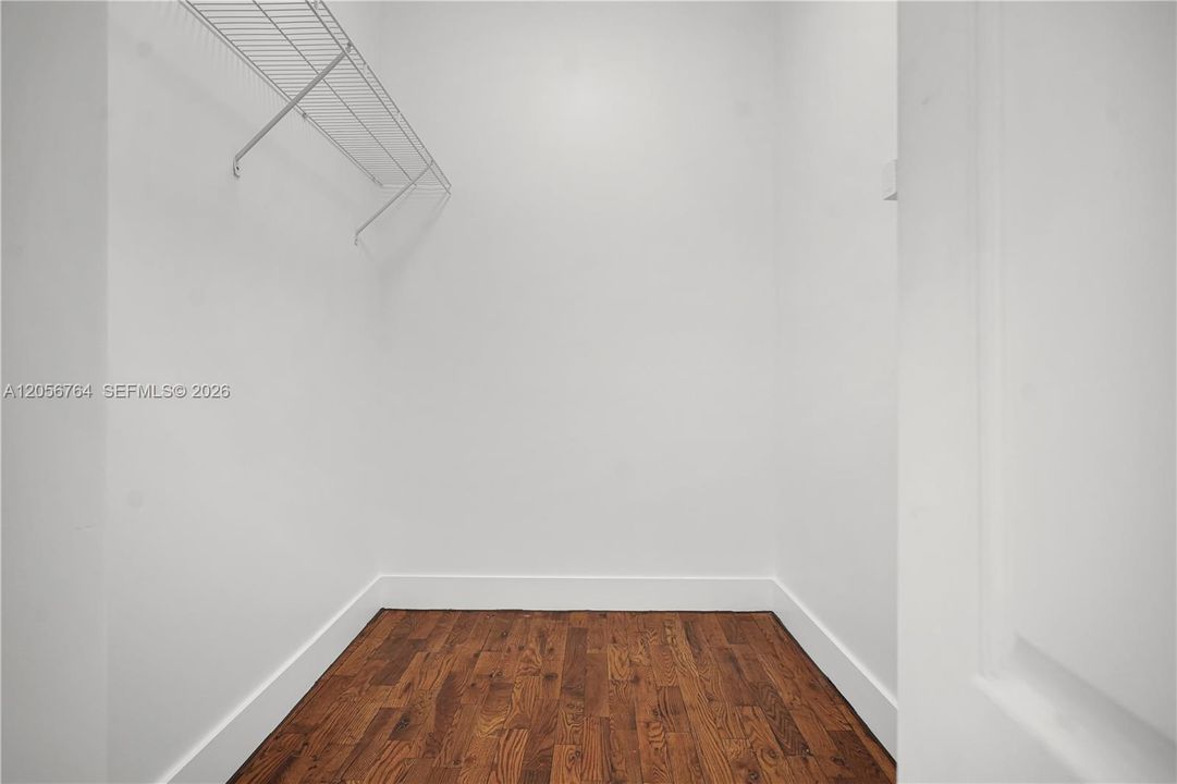 En Venta: $750,000 (5 camas, 3 baños, 3575 Pies cuadrados)