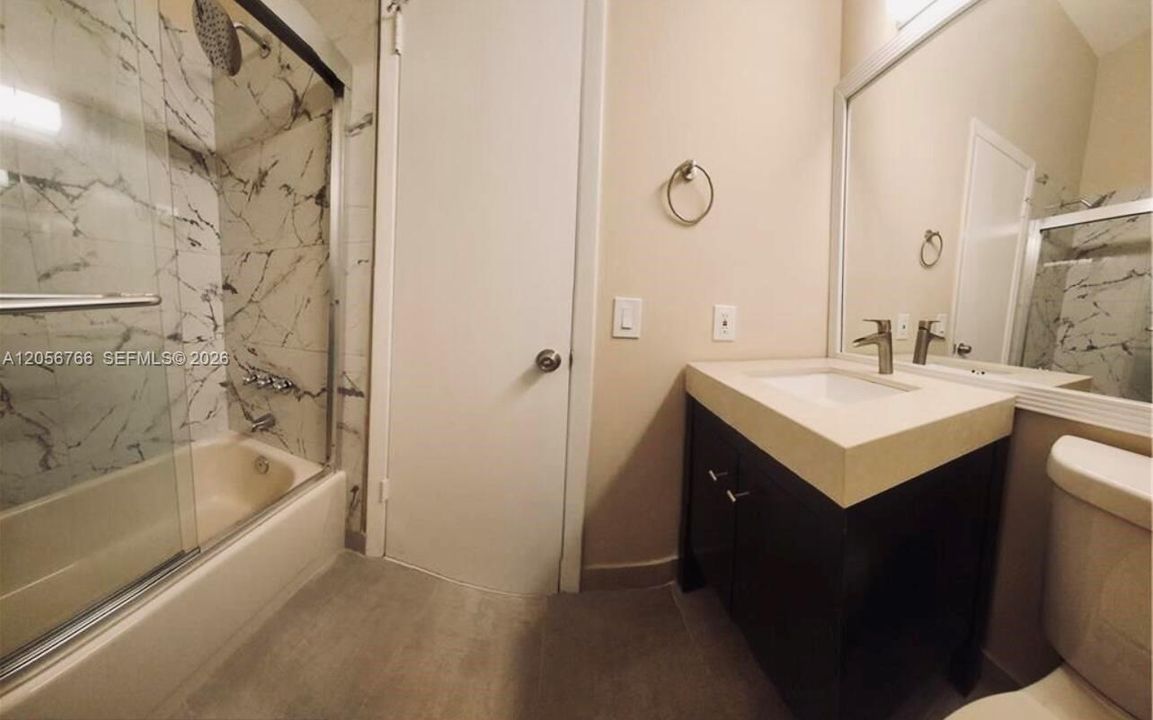 For Sale: $327,000 (2 beds, 2 baths, 1139 Square Feet)