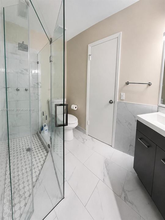 For Sale: $327,000 (2 beds, 2 baths, 1139 Square Feet)