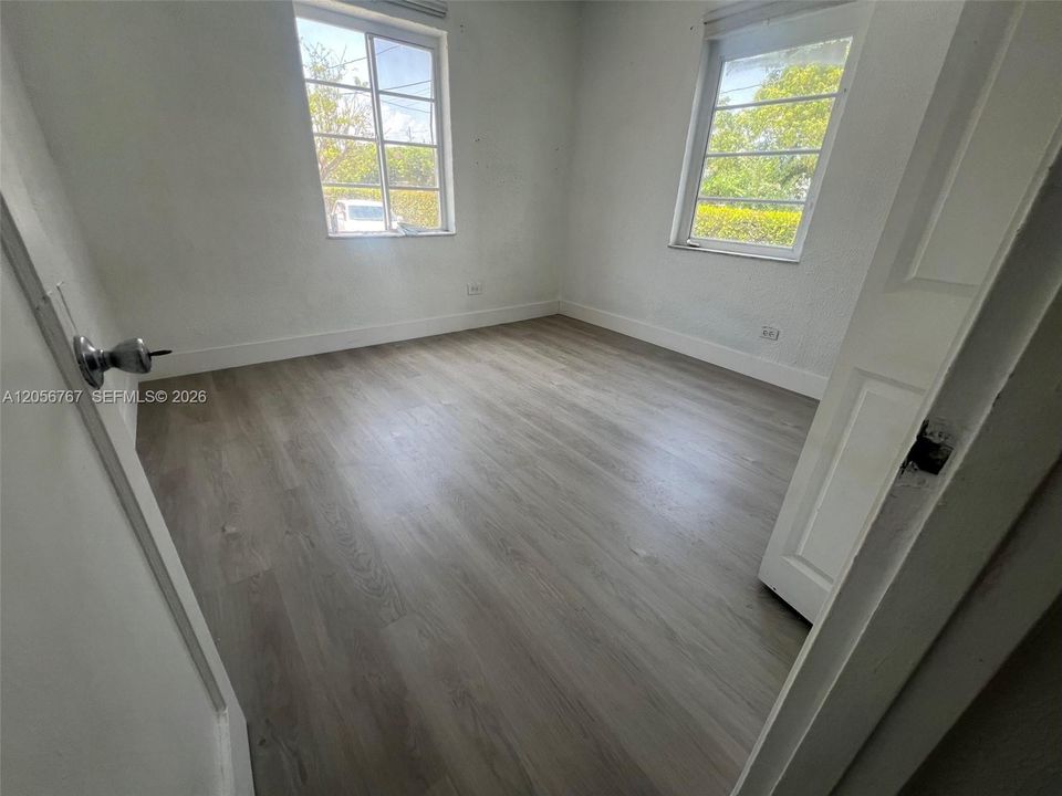 For Rent: $2,200 (2 beds, 1 baths, 780 Square Feet)