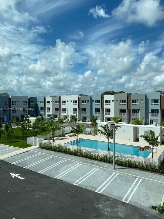 В аренду: $2,800 (2 спален, 2 ванн, 1392 Квадратных фут)