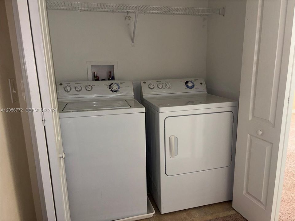 For Rent: $2,250 (3 beds, 2 baths, 1372 Square Feet)