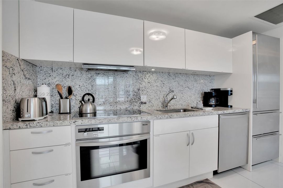En Venta: $1,099,000 (2 camas, 2 baños, 1387 Pies cuadrados)