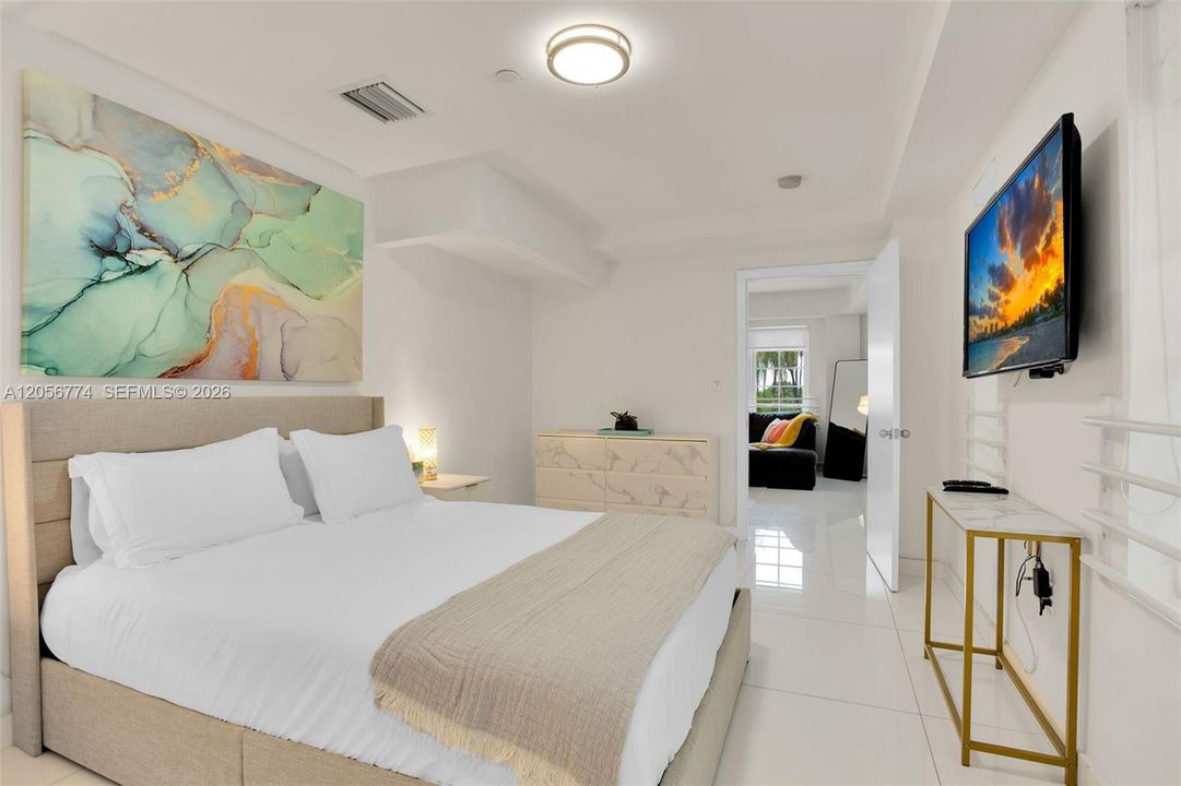 En Venta: $1,099,000 (2 camas, 2 baños, 1387 Pies cuadrados)