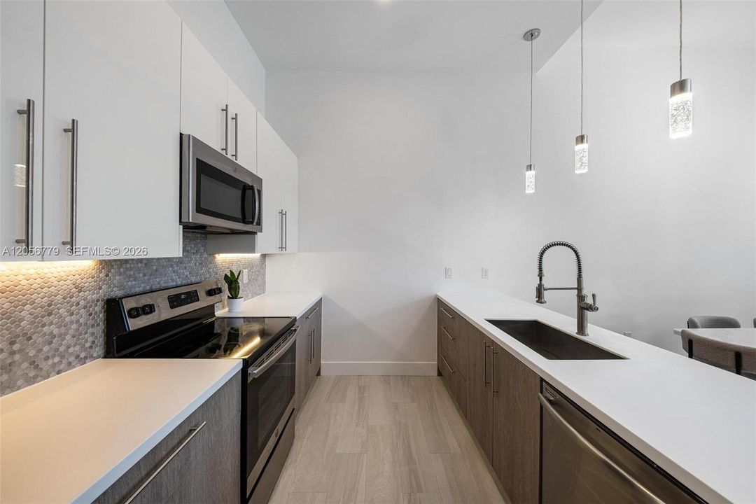 En Venta: $499,900 (3 camas, 2 baños, 1616 Pies cuadrados)