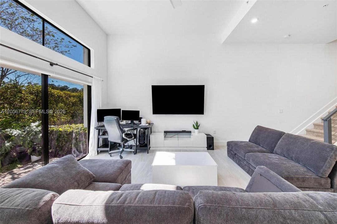 En Venta: $499,900 (3 camas, 2 baños, 1616 Pies cuadrados)