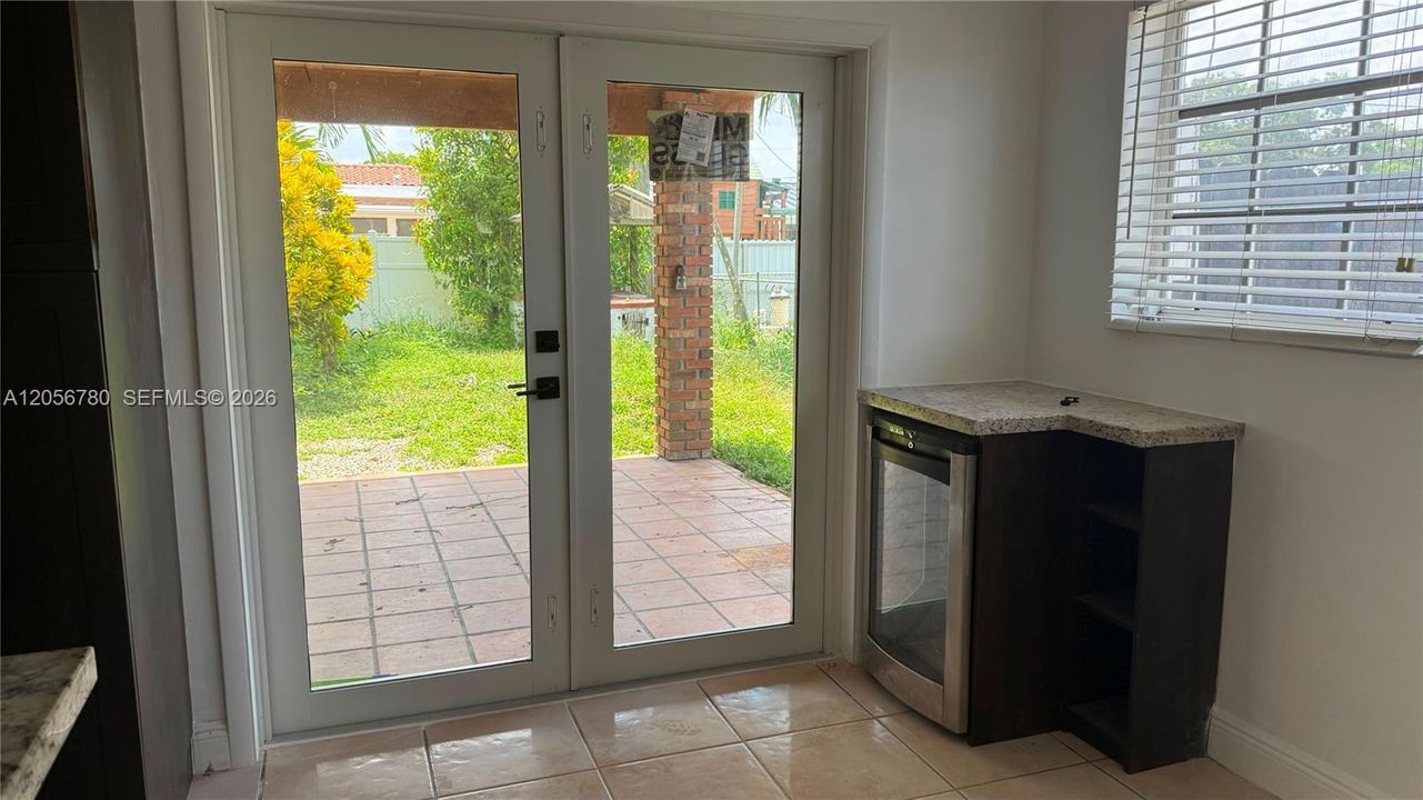 В аренду: $3,650 (3 спален, 2 ванн, 1518 Квадратных фут)