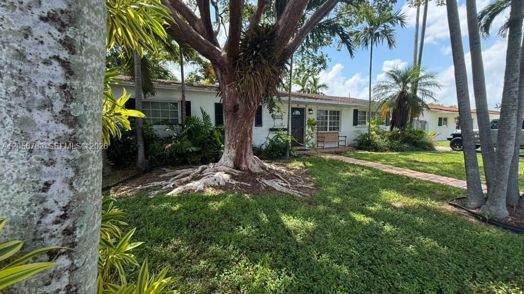 For Rent: $3,650 (3 beds, 2 baths, 1518 Square Feet)