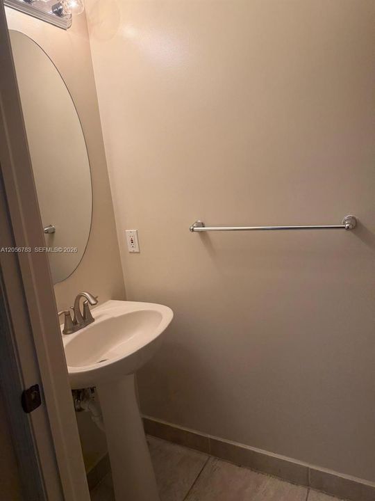 En Renta: $3,400 (3 camas, 2 baños, 2052 Pies cuadrados)